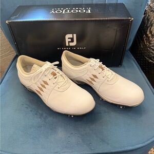 NWT FootJoy Summer Series Women’s Golf Shoes 7.5 White Beige